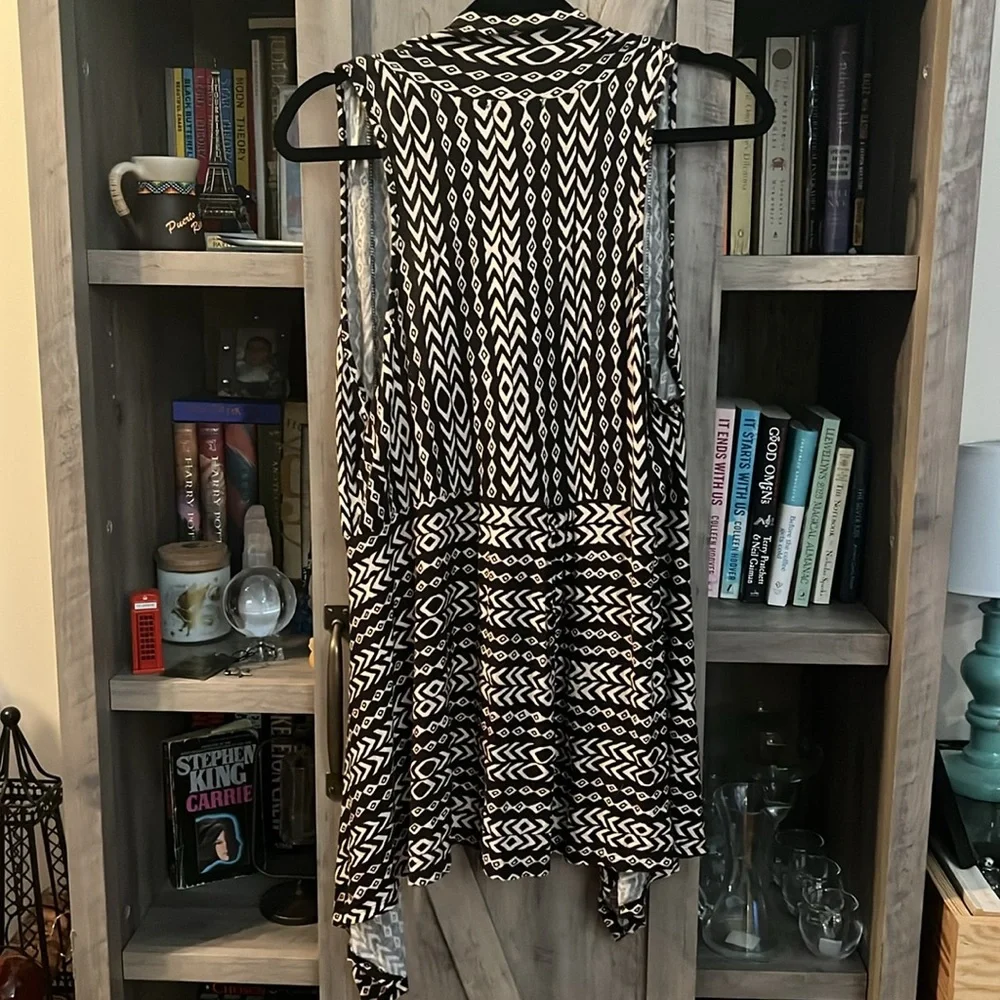 Good Condition! Patterned Coverup - Picture 3 of 3